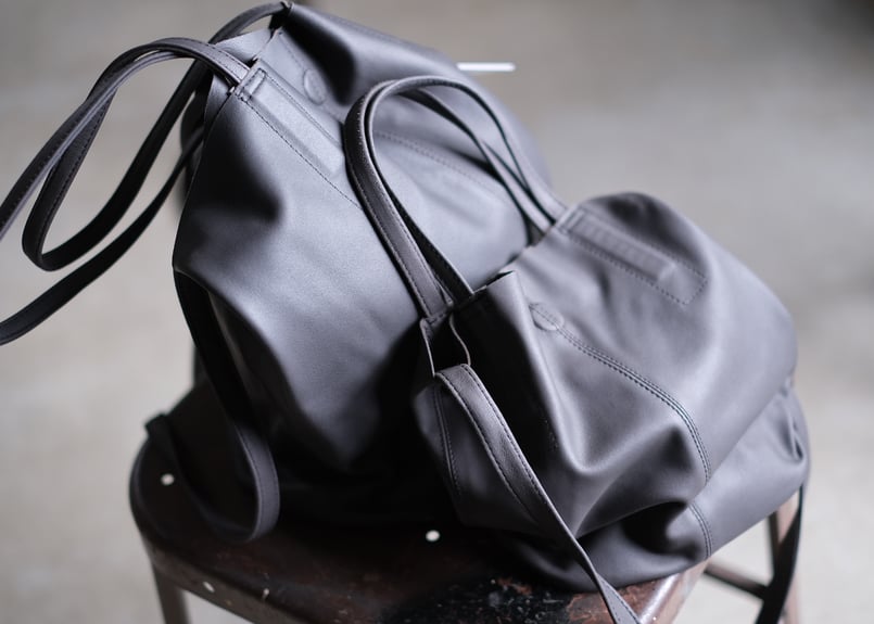 2way ゴートレザー bag 「S size」 チャコール | atelier sou