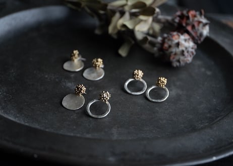 アシンメトリー　シルバープレート＆粒々3way ピアス