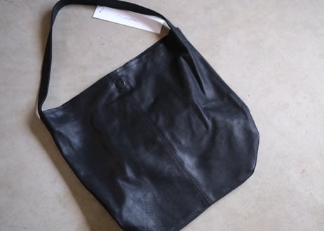 ワンショルダー　ゴートレザー　bag  「M size」  ブラック