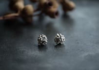 sv粒々ピアス（L）