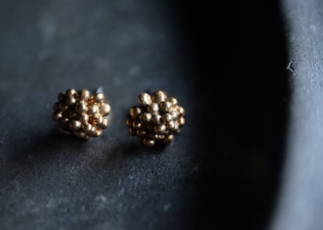 真鍮粒々ピアス（L）