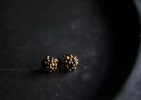 真鍮粒々ピアス（L）