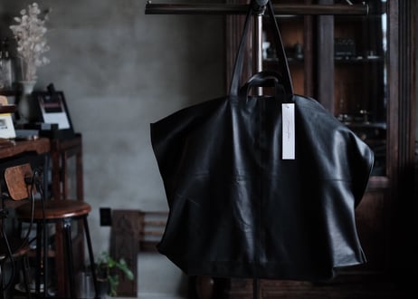 デザイナーズバッグ　ゴートレザー　bag  ブラック
