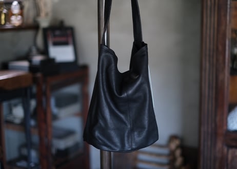 ワンショルダー　ゴートレザー　bag  「S size」ブラック