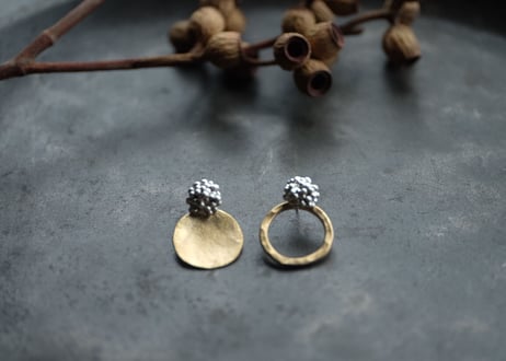 アシンメトリー　真鍮プレート＆粒々3way ピアス