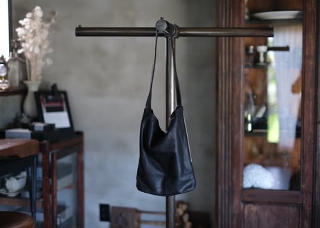 ワンショルダー　ゴートレザー　bag  「S size」ブラック