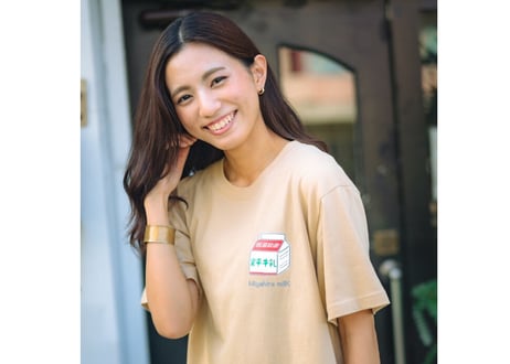 【送料198円】宮平牛乳 237ml Tシャツ  ライトベージュ