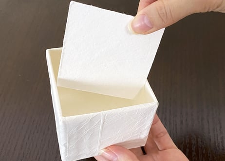 にゅうにゅうびん｜牛乳瓶と紙パックのアップサイクル