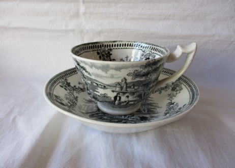 'Grisaille' Tea cup & Saucer「Pavillion」【B】