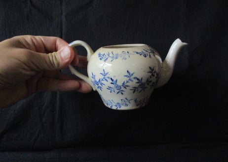 Small Tea pot / Blue flower