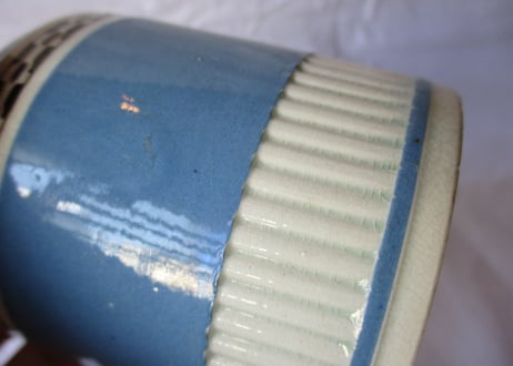 Tea caddy pot / Cream-ware