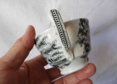 'Grisaille' Tea cup & Saucer「Pavillion」【B】