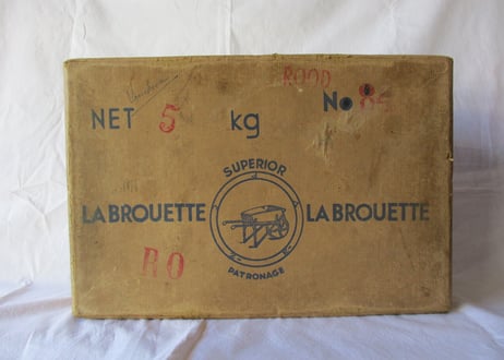 Paper box 「LA BROUETTE」