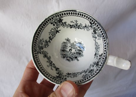 'Grisaille' Tea cup & Saucer「Pavillion」【A】