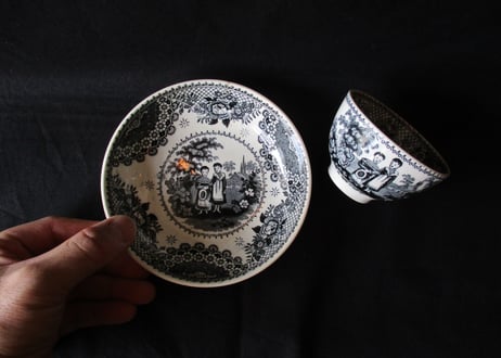 Tea bowl & Saucer / ORPHANS