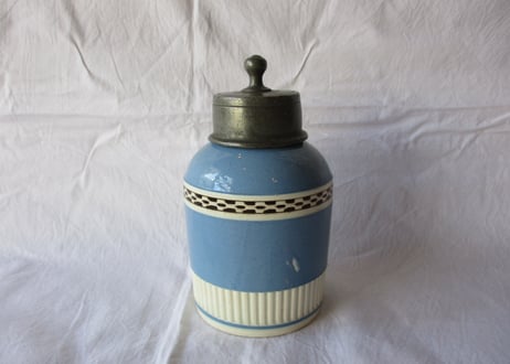 Tea caddy pot / Cream-ware