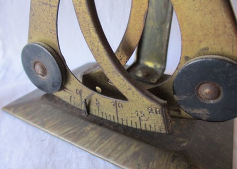 Letter Scale / Symmetry 100g