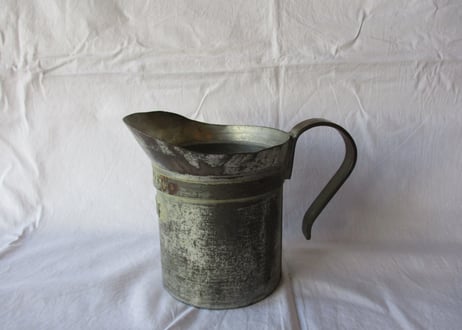 Tin Measuring cup 1/2litter