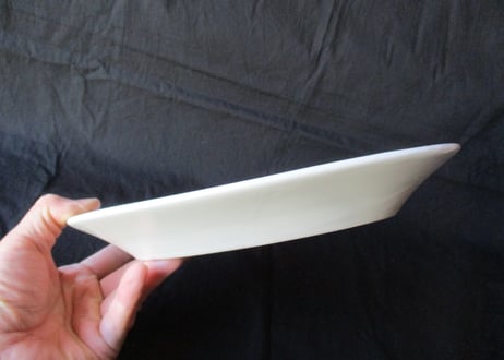 White Oval plate「MEHUN」