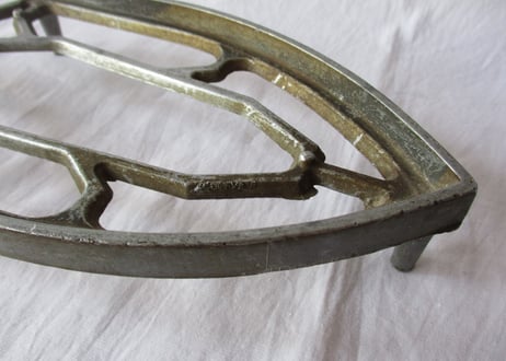 Aluminum Iron holder with handle【A】