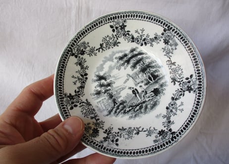 'Grisaille' Tea cup & Saucer「Pavillion」【B】
