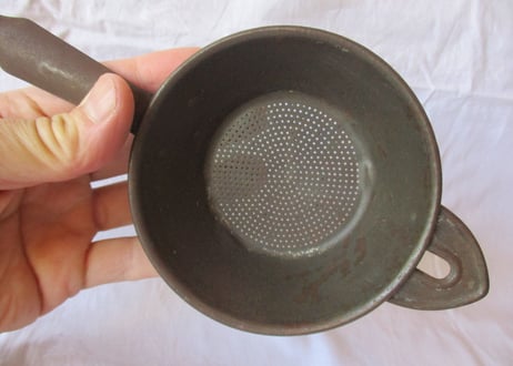 Small strainer / Tin