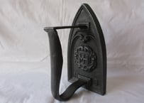 Old Clothes iron【B】