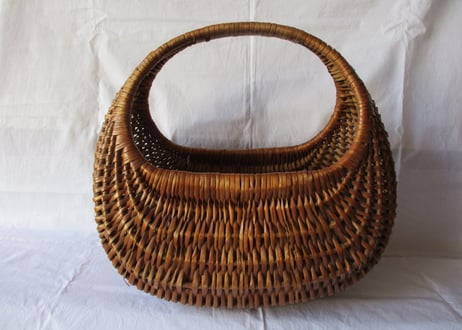 Oval basket