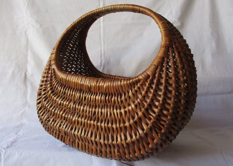 Oval basket