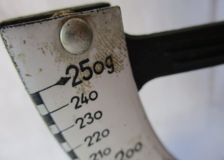 Letter Scale / Iron & Enamel 250g