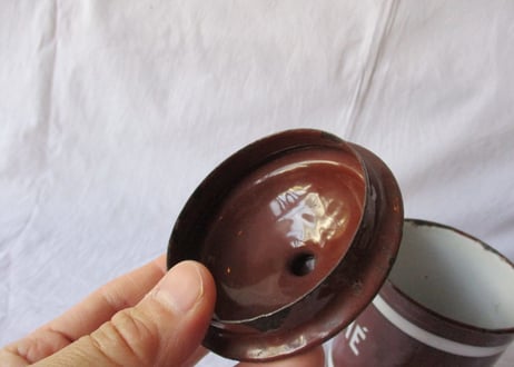 Enamel canister / Tea