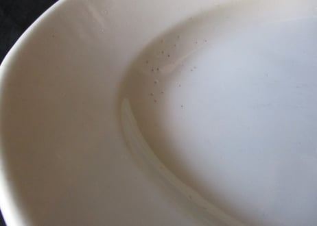 White Oval plate「MEHUN」