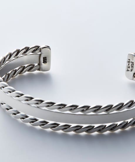 Mexican Jewelry / silver bangle