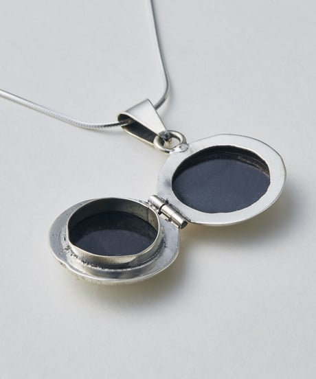 Amada familia / Circle photo pendant