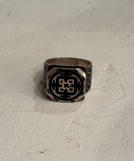 IMPORT / Berber Ring