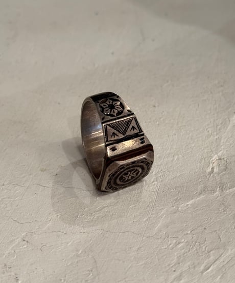 IMPORT / Berber Ring