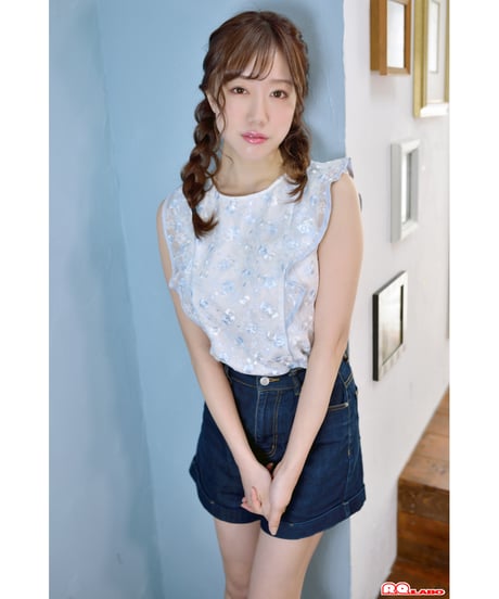小湊優香さん／私服1＋ビキニ水着【中】サイズ