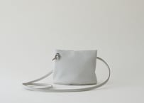 bee | pochette  -milk -cherry