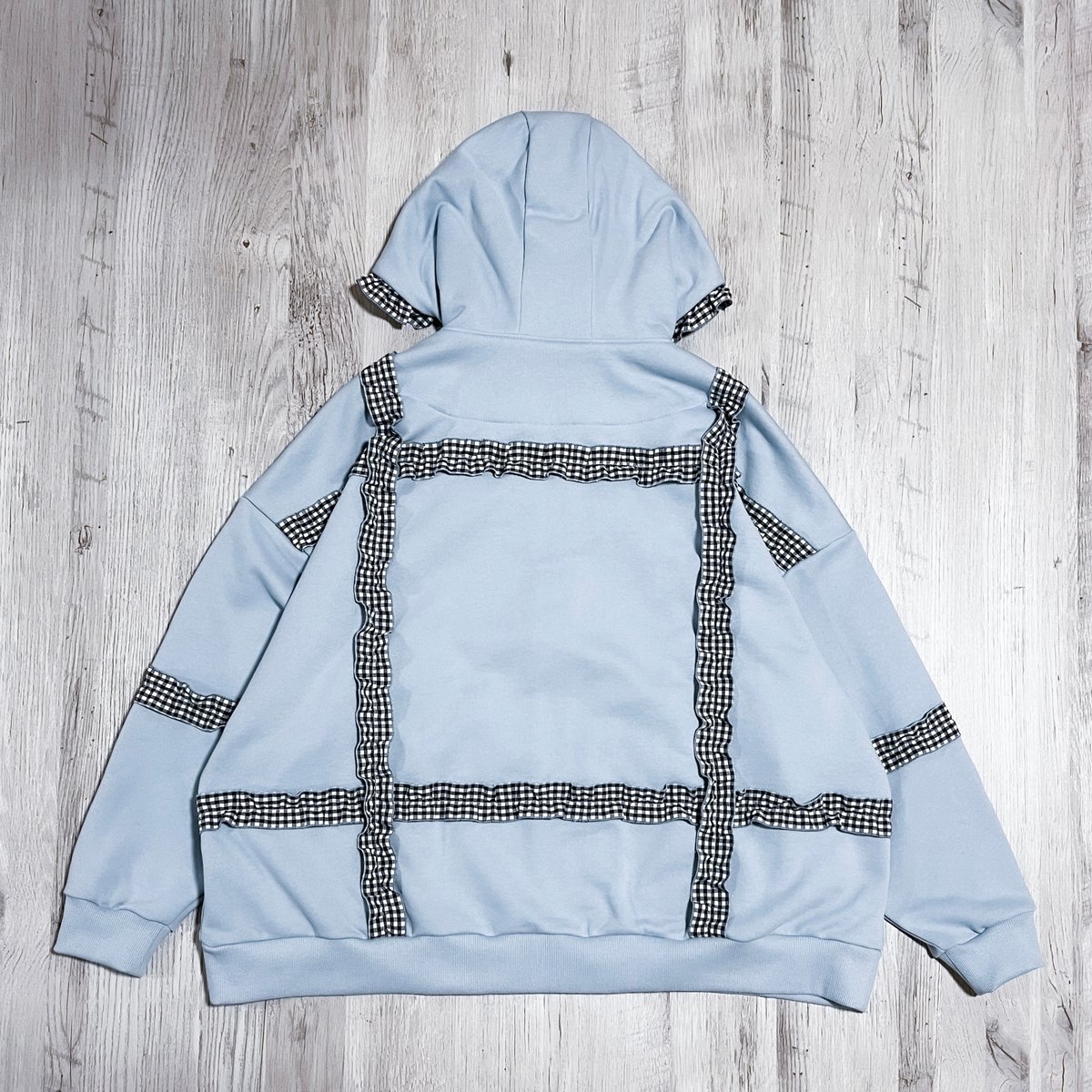 フリルチェックハイネックパーカー<light blue × black> | satoi