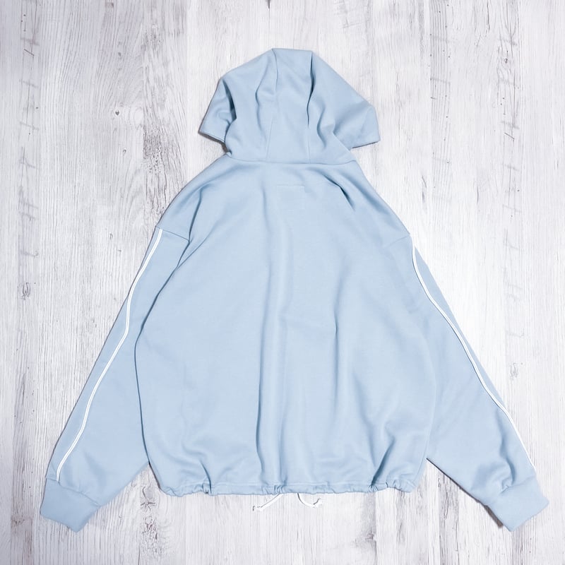 ループプルオーバーパーカー<light blue × blue × white> | satoi