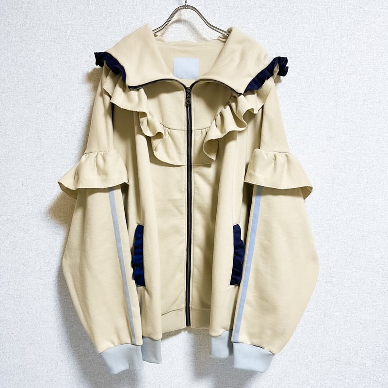 フリルハイネックパーカー<beige × navy × light blue> | satoi