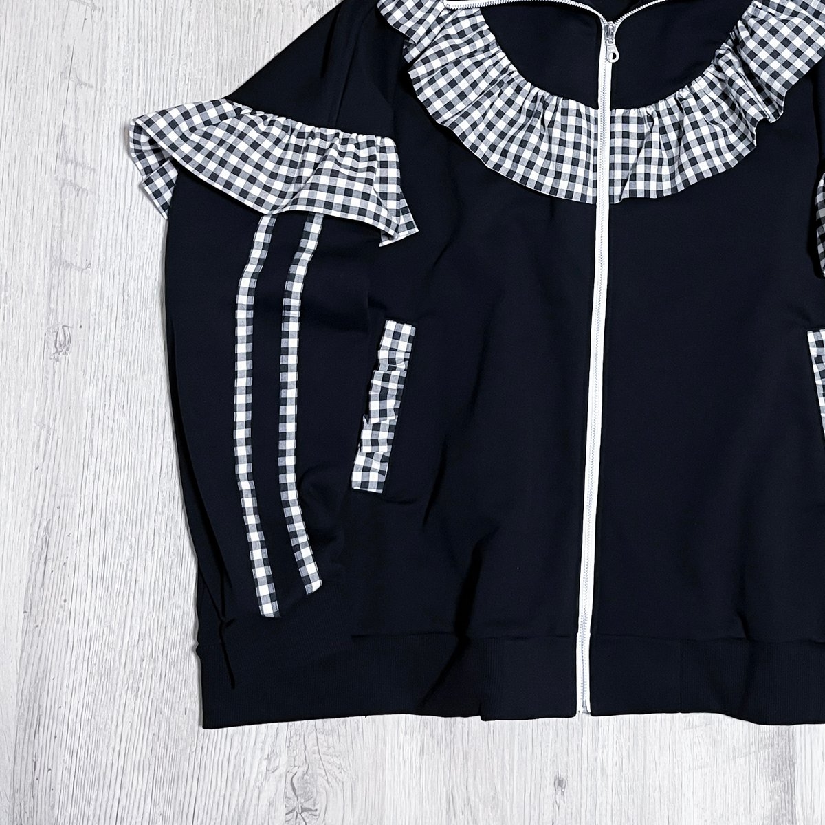 satoi フリルハイネックパーカー ブラック 🖤🖤🖤 フリルハイネックパーカー all black 初期モデル ※今回