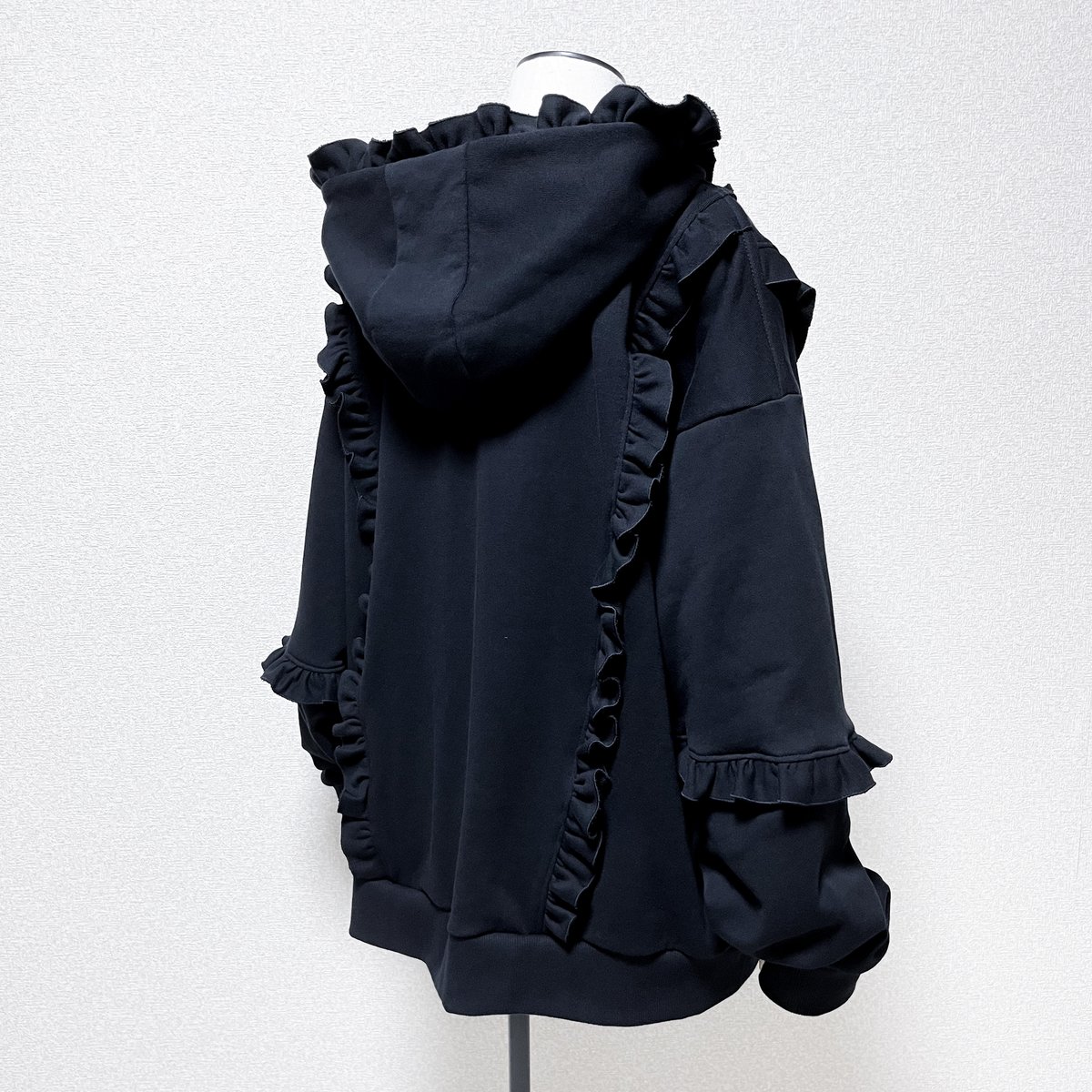 h.naoto FLILL 刺繍　フリル　ジップアップパーカー　編み上げ h.naoto FLILL 刺繍 フリル ジップアップパーカー 編み上げ