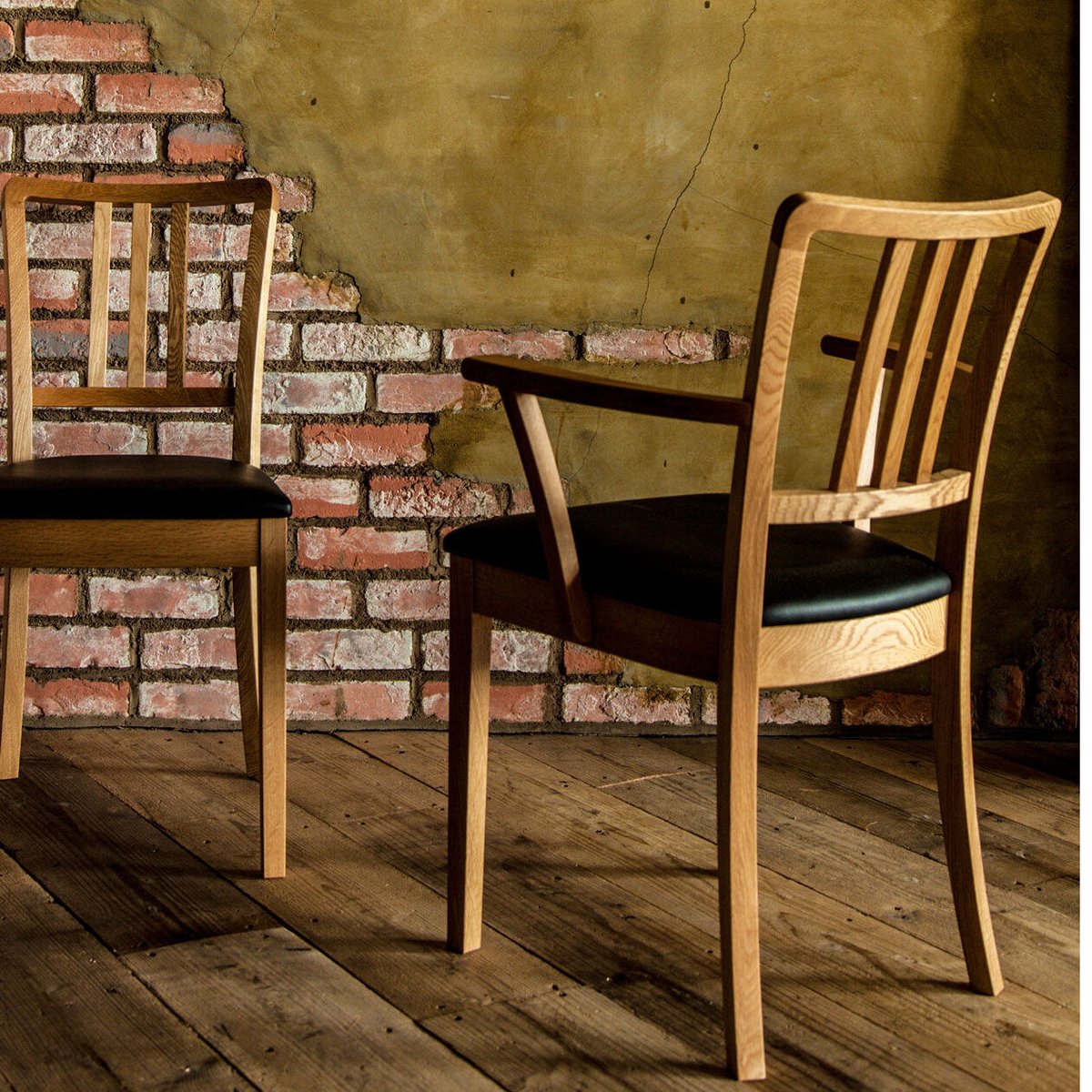 ブルックリンアームチェア_オイル塗装／本革 | click!TAKAYAMA