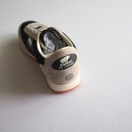 KARHU Albatross 82
