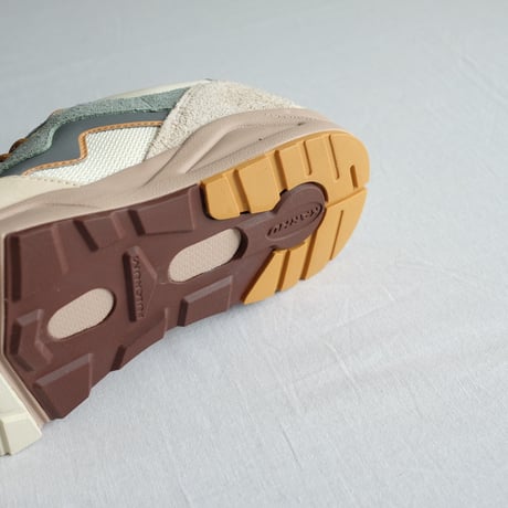 KARHU Aria 95 Turtledove/Iceberg Green