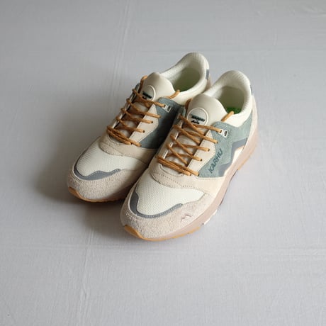 KARHU Aria 95 Turtledove/Iceberg Green