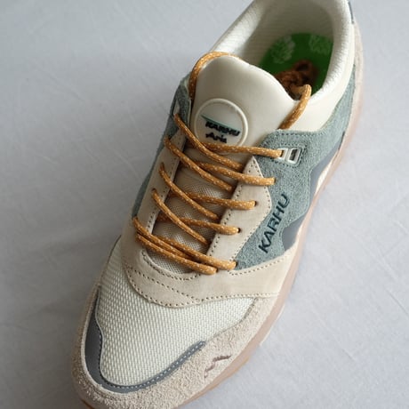 KARHU Aria 95 Turtledove/Iceberg Green