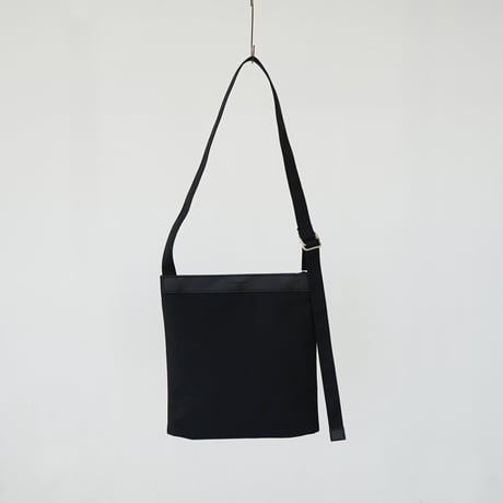 SHOULDER BAG [BLACK]
