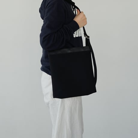 SHOULDER BAG [BLACK]